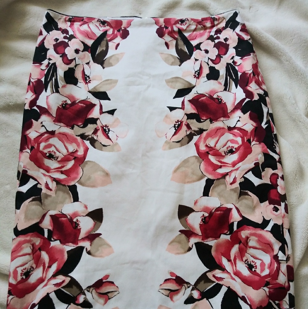 WHBM Beautiful Floral Skirt
